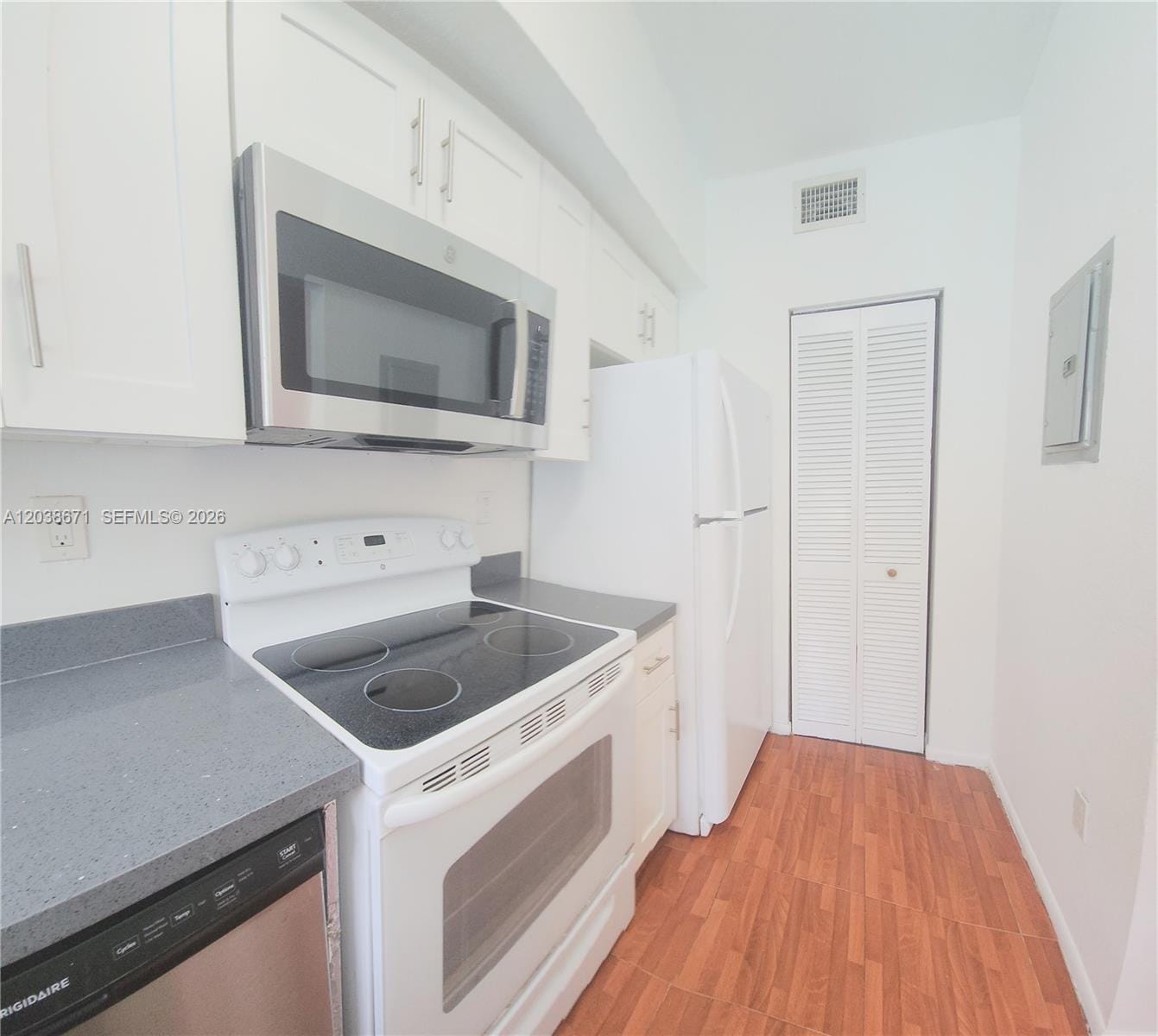 481 NW 84th Lane 481 — photo 2
