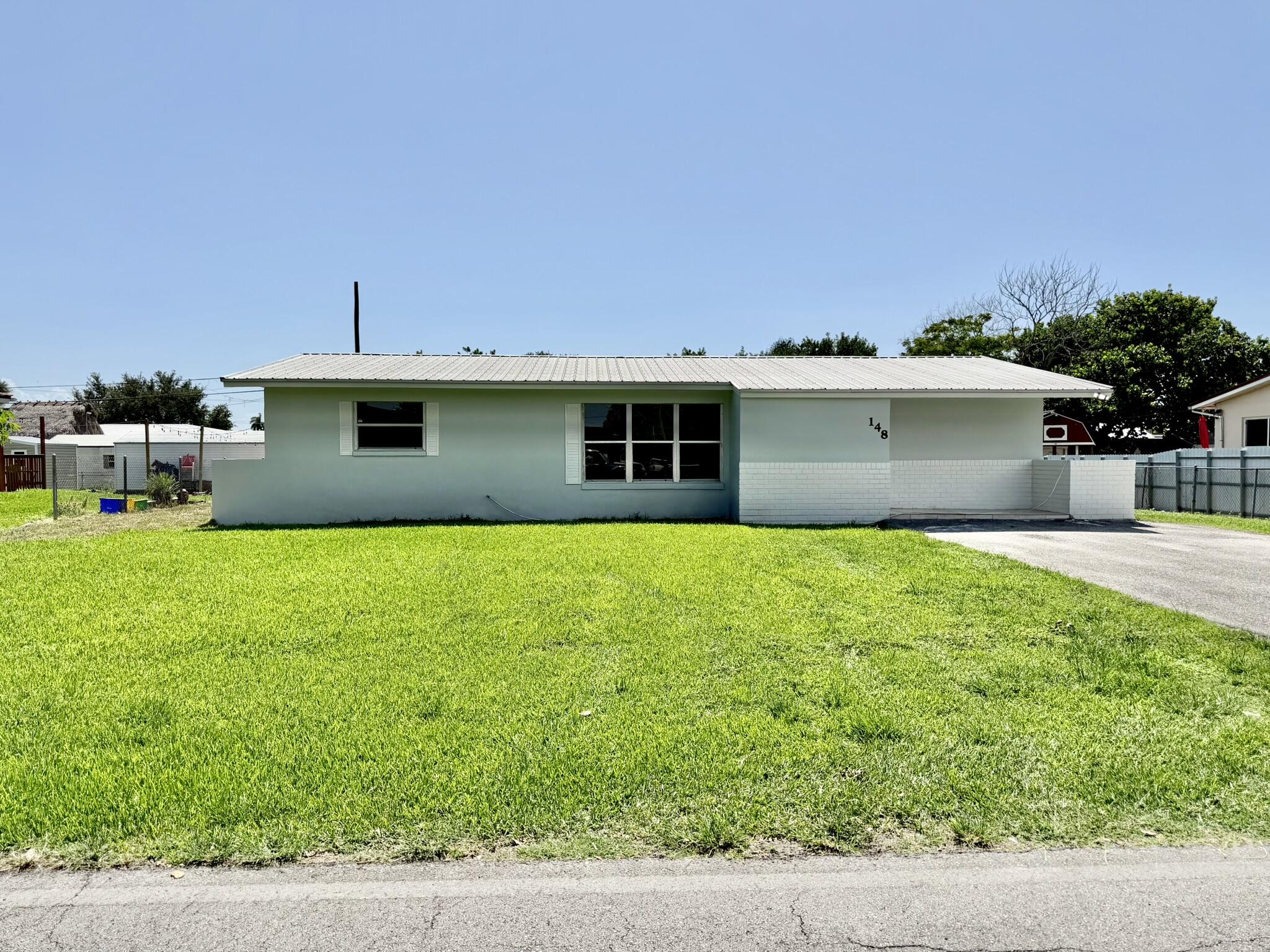 148 SE 6th Street N, Belle Glade, FL 33430