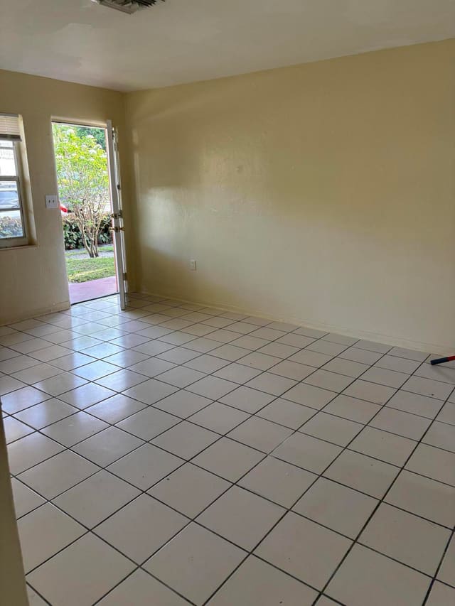 521 NE 14th Court, Fort Lauderdale, FL 33304
