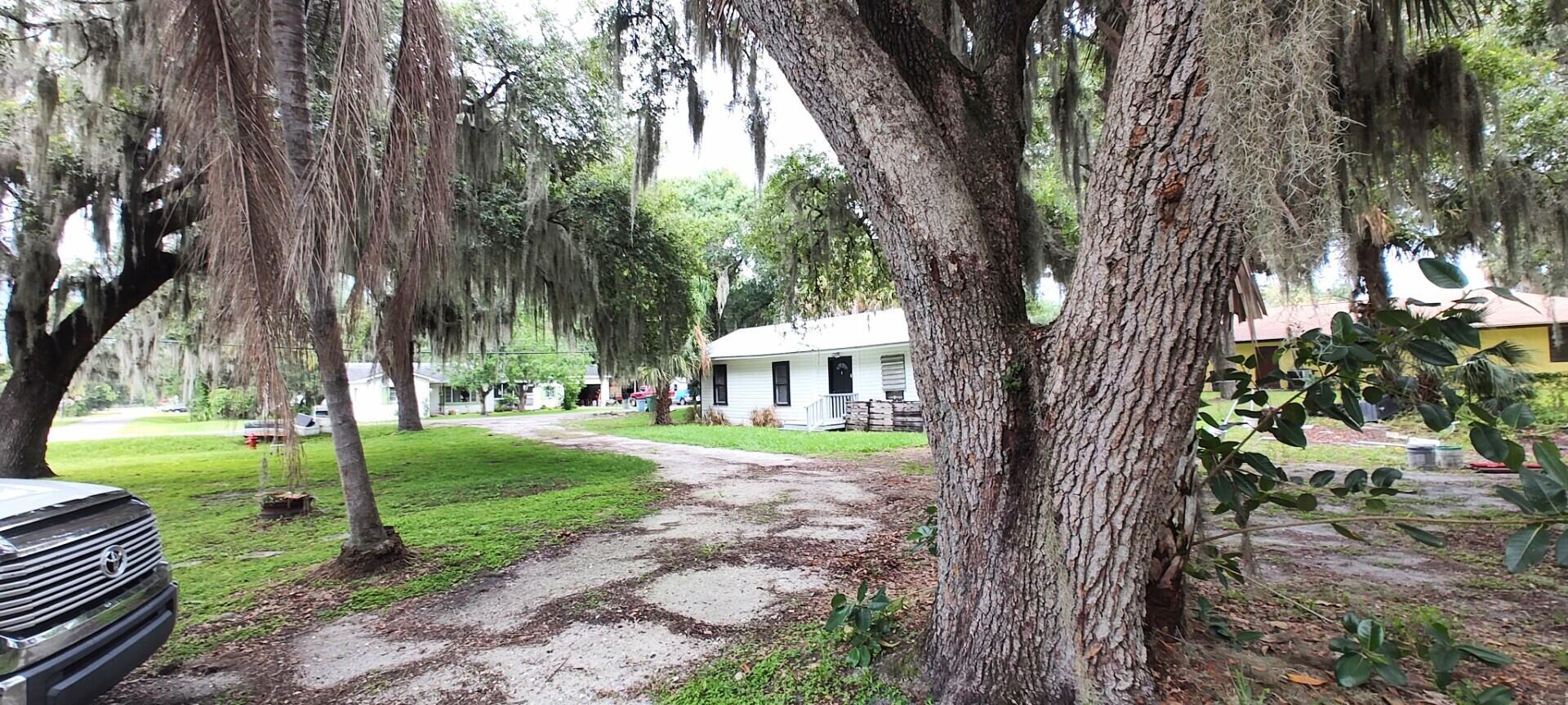 1013 W 2nd Street, Fort Pierce, FL 34982