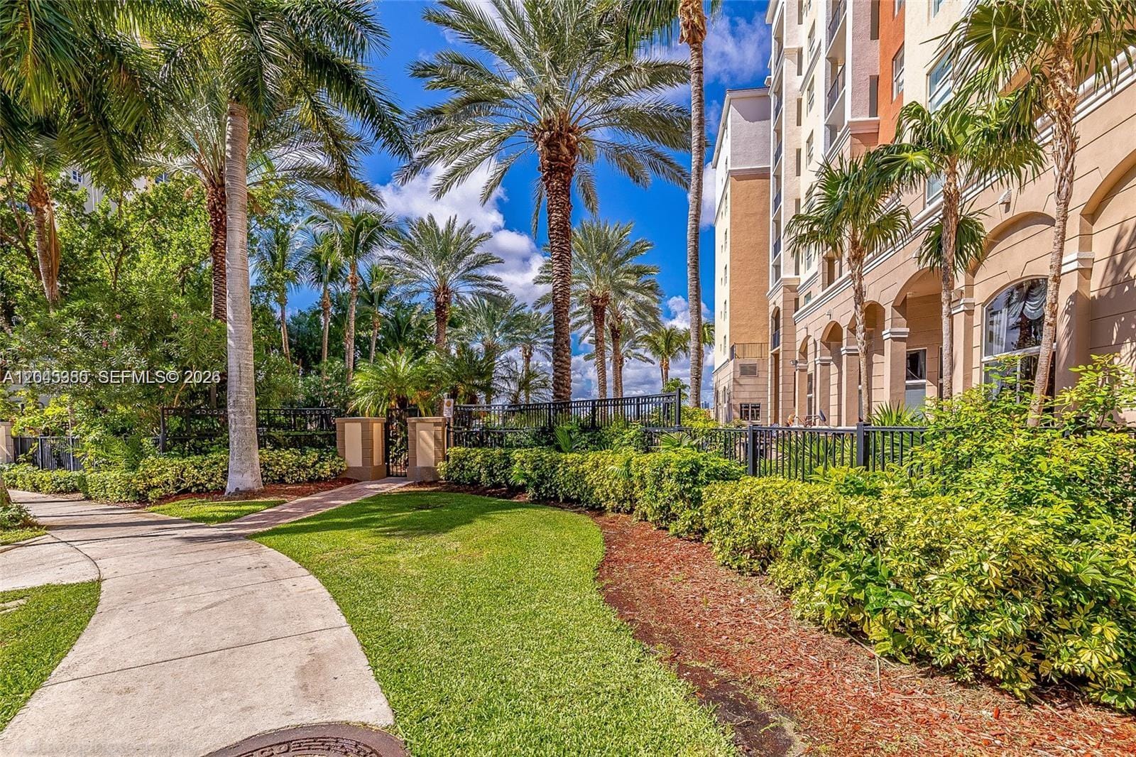 17150 N Bay Road 2222, Sunny Isles Beach, FL 33160 photo 2