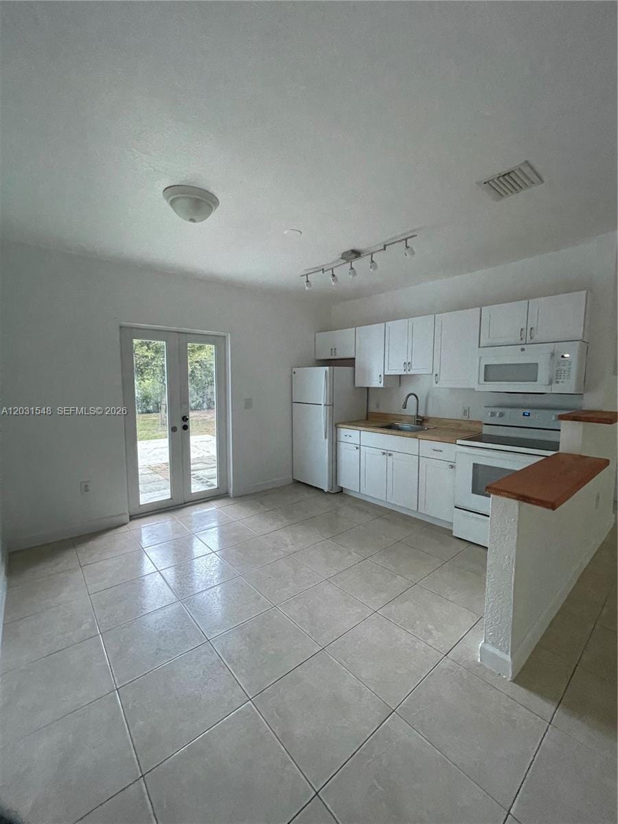 420 SW 25th Avenue — photo 2