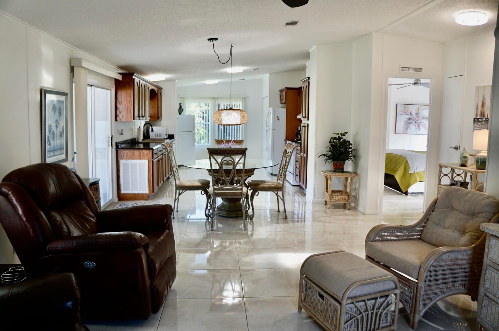 325 Mockingbird Avenue — photo 5