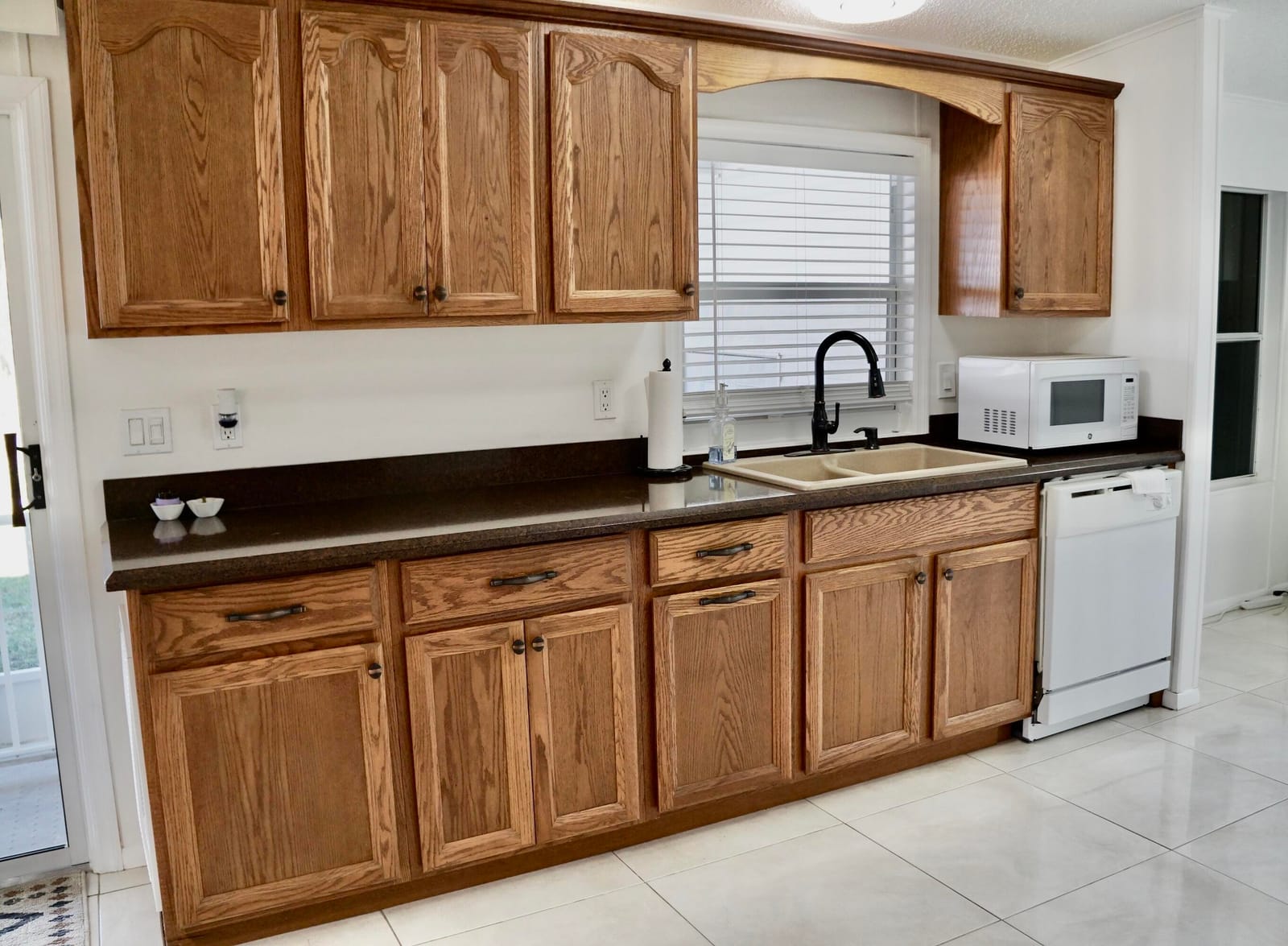 325 Mockingbird Avenue — photo 10