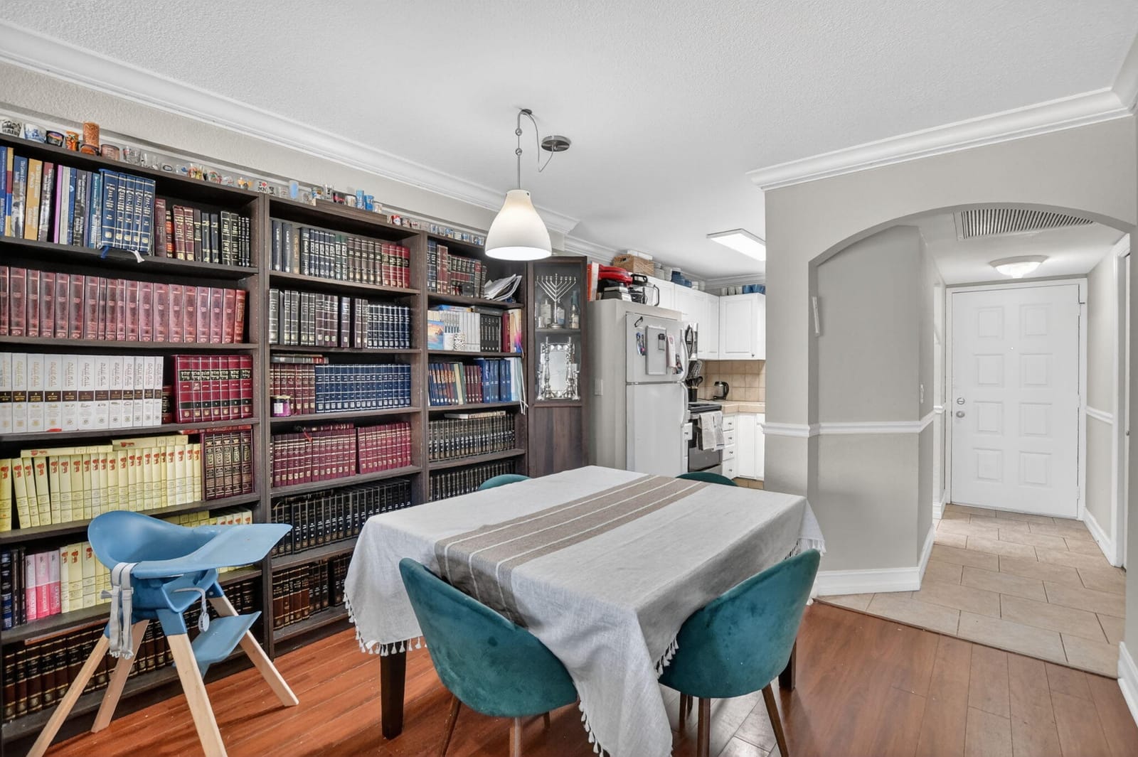 21895 Lake Forest Circle 201 — photo 9