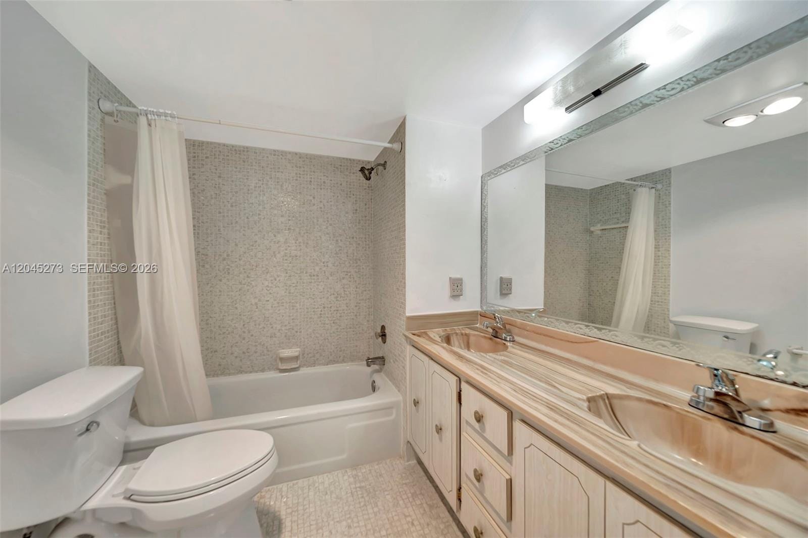 2571 Aragon Boulevard 220, Sunrise, FL 33322 photo 6