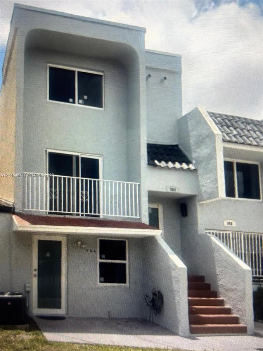 984 W 40th Street 2, Hialeah, FL 33012, Hialeah