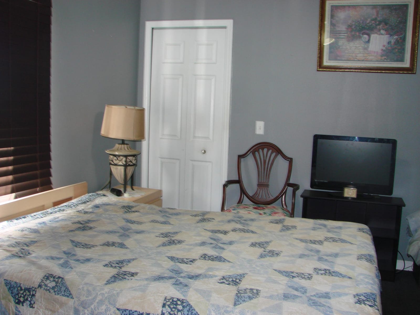 410 SW Eastport Circle — photo 11