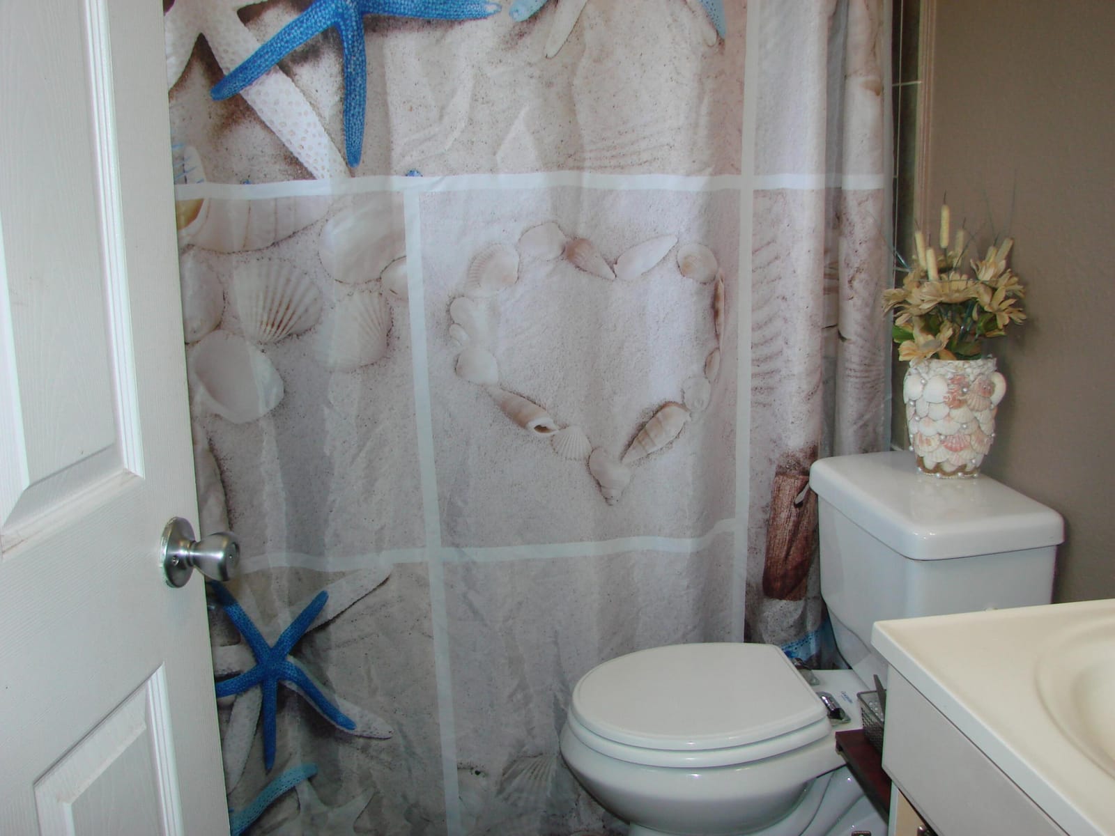 410 SW Eastport Circle — photo 8