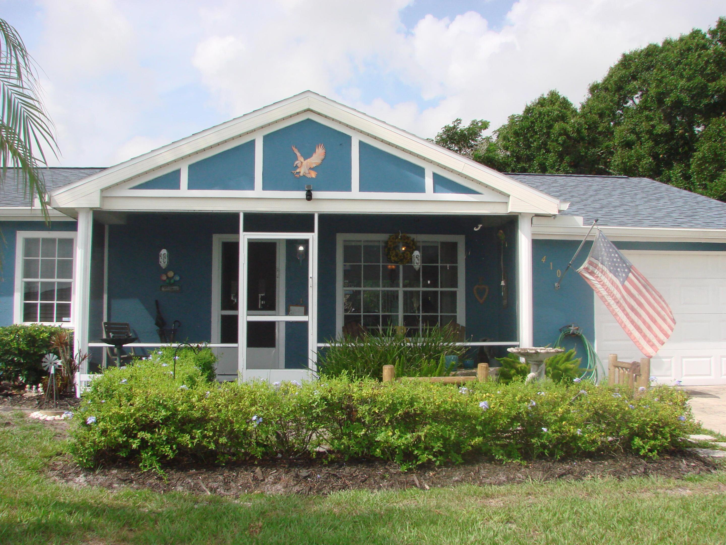 410 SW Eastport Circle