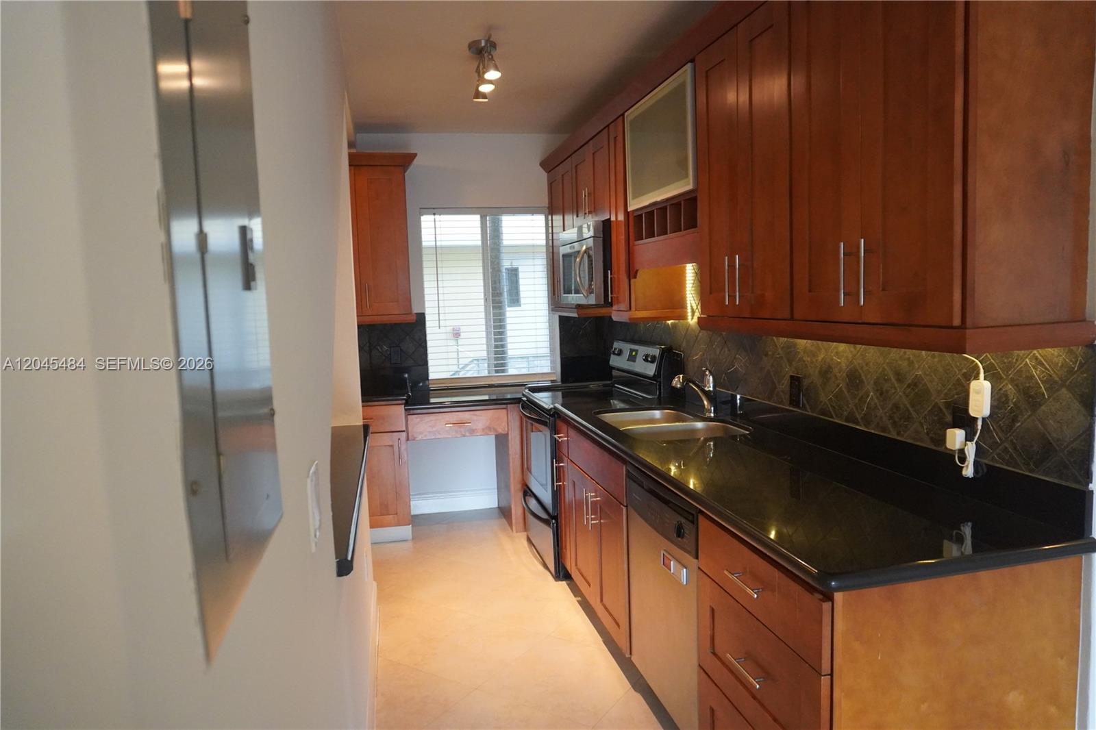 2880 Pine Tree Drive 2, Miami Beach, FL 33140, Miami Beach