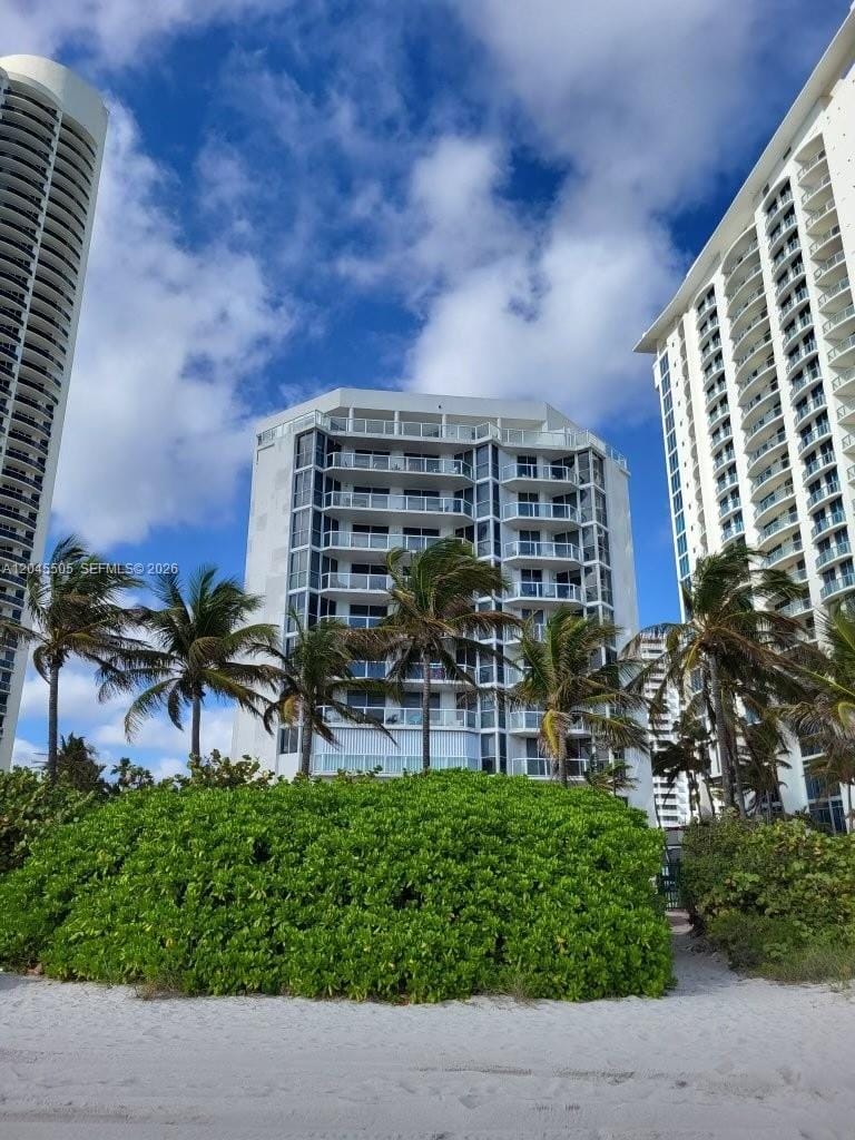 17275 Collins Avenue 804 — photo 5