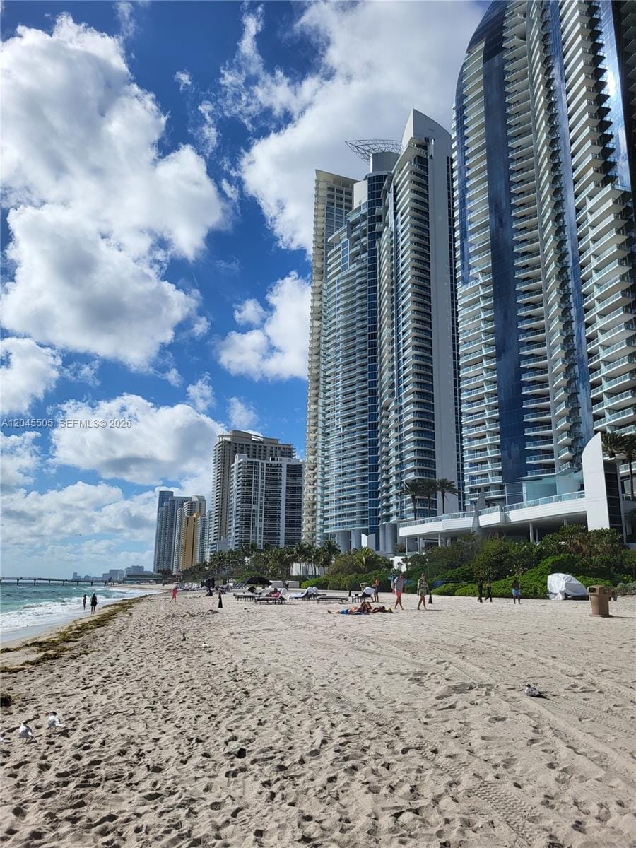 17275 Collins Avenue 804 — photo 7