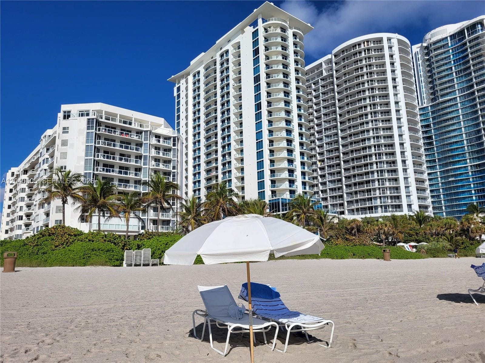 17275 Collins Avenue 804 — photo 8