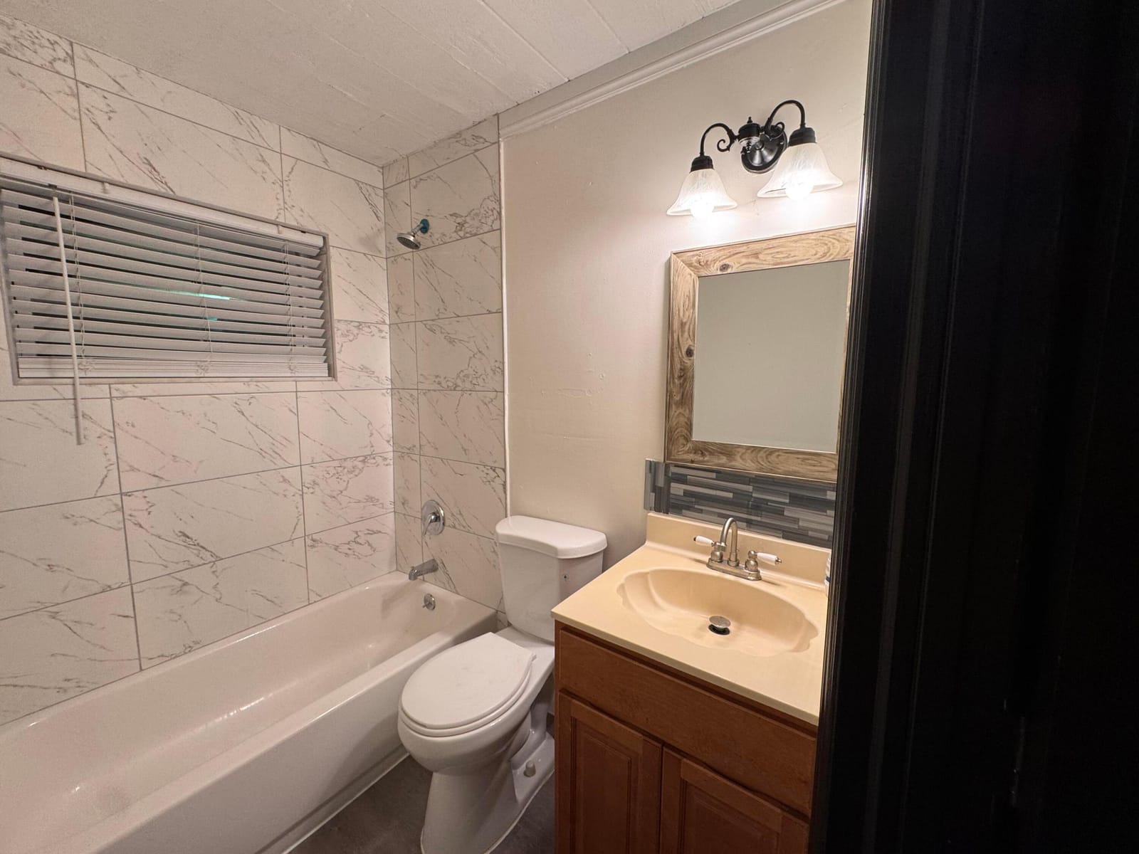 1312 Edgewood Terrace — photo 2