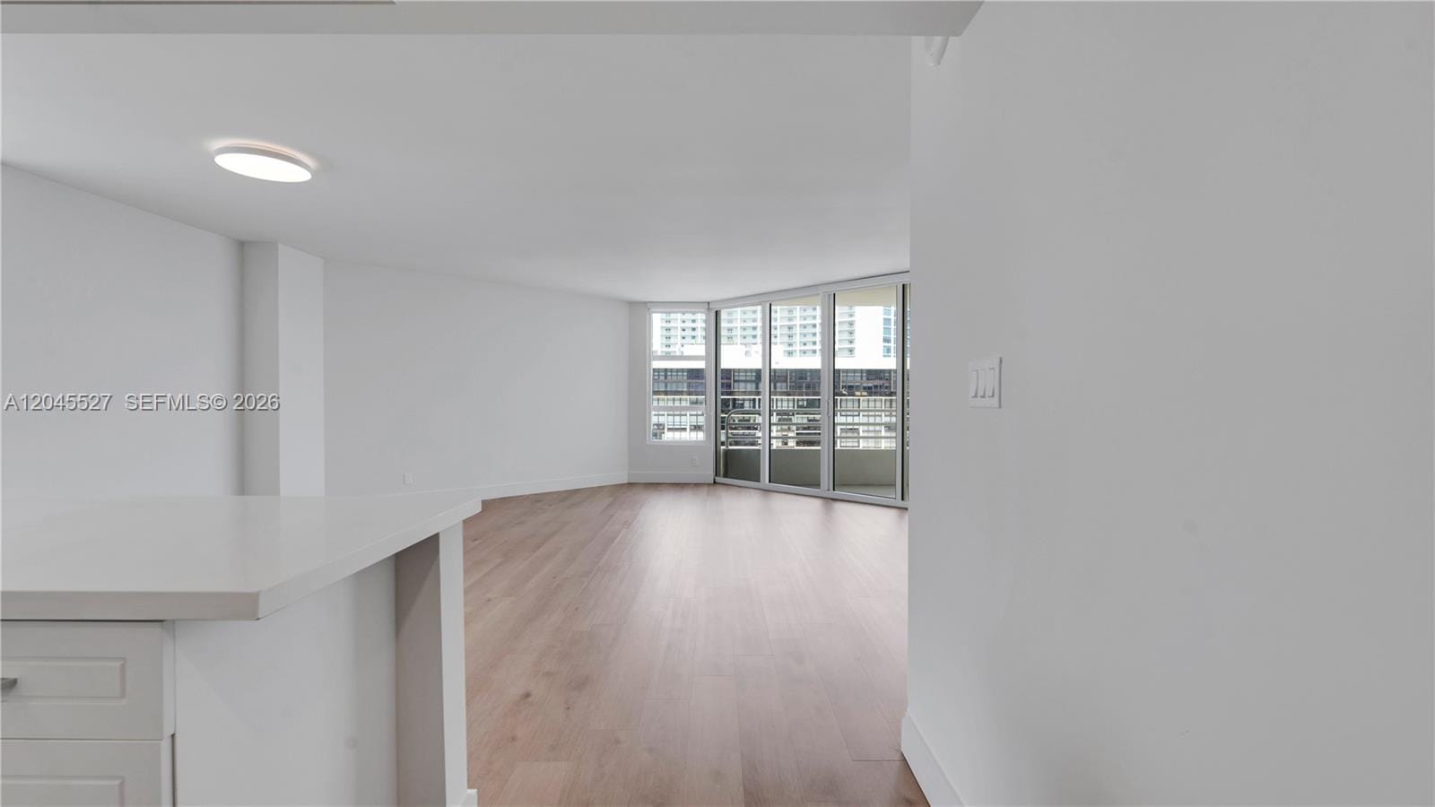 555 NE 34th Street 1810 — photo 7