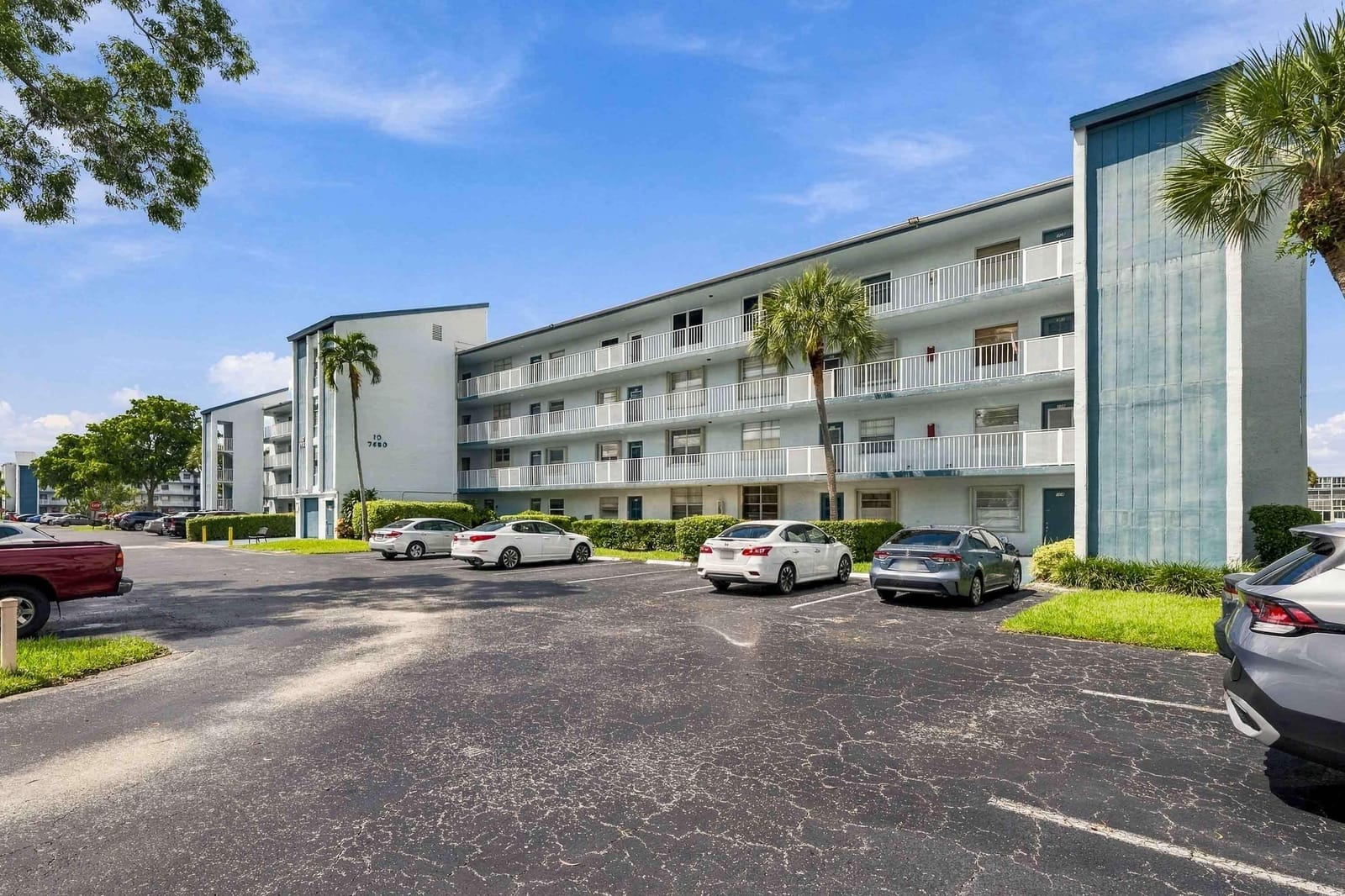 7680 NW 18th Street 406, Margate, FL 33063 photo 2