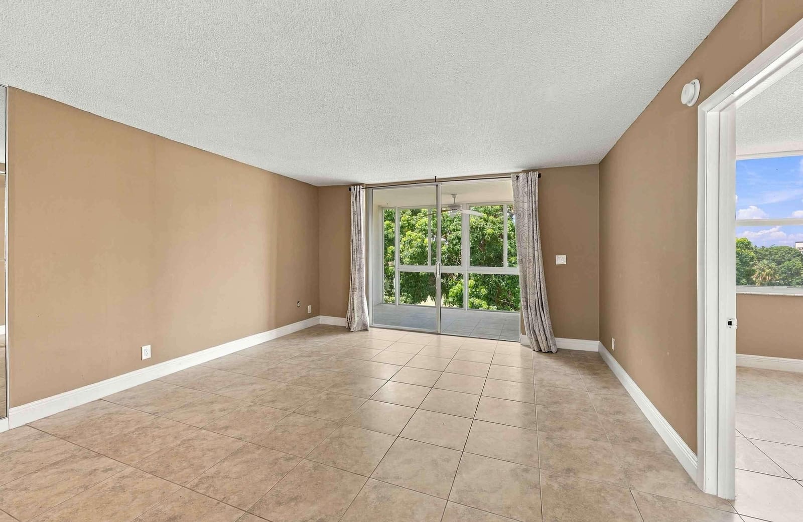 7680 NW 18th Street 406, Margate, FL 33063 photo 14