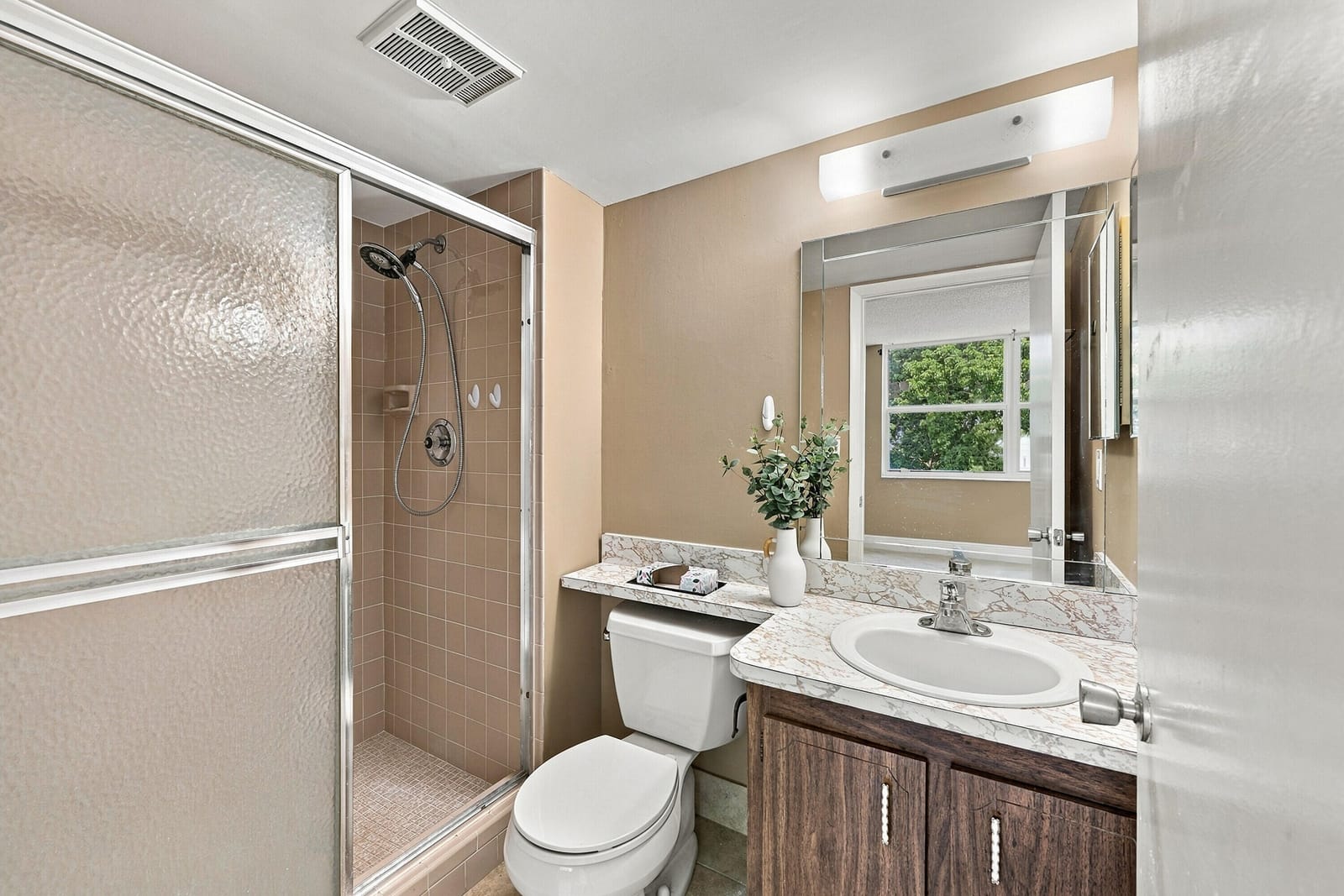 7680 NW 18th Street 406, Margate, FL 33063 photo 7