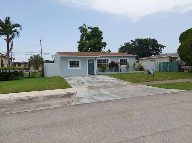 4211 SW 38th Street, Lake Forest, West Park, FL