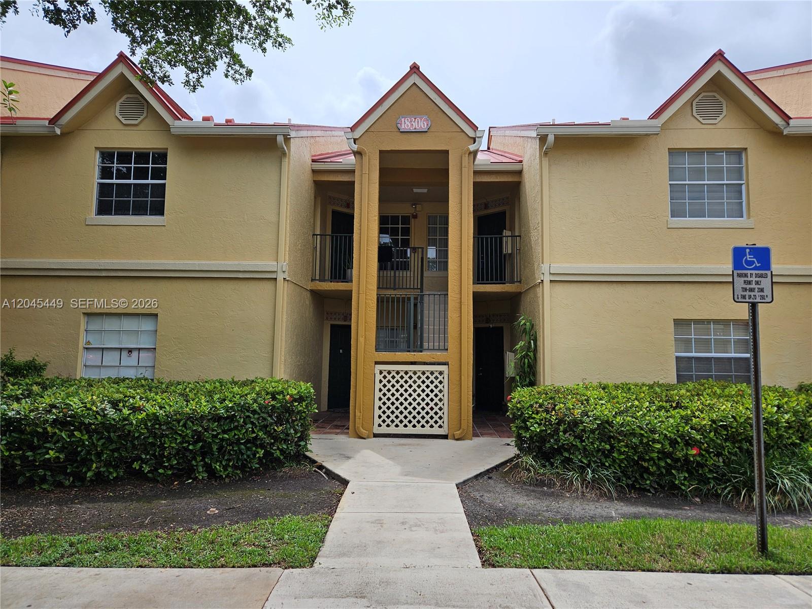 18306 NW 68th Avenue H, Hialeah, FL 33015, Hialeah