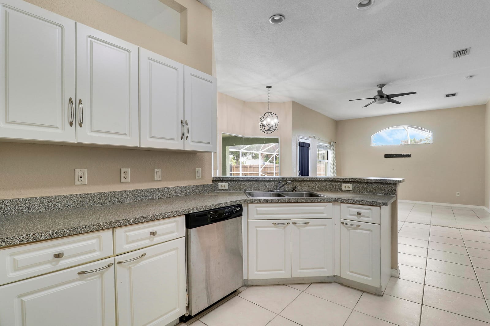 436 SW Bradshaw Circle — photo 11