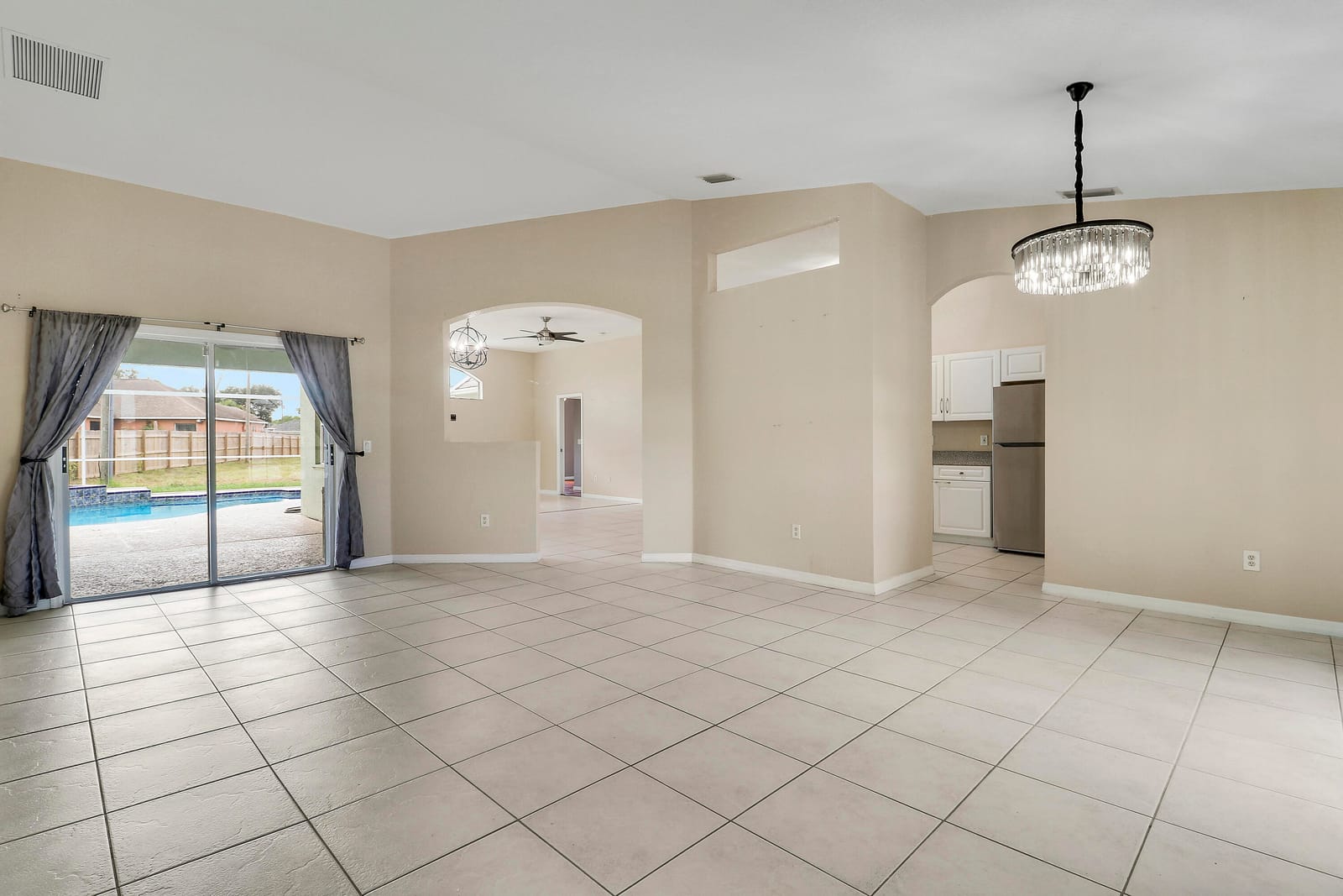 436 SW Bradshaw Circle — photo 7