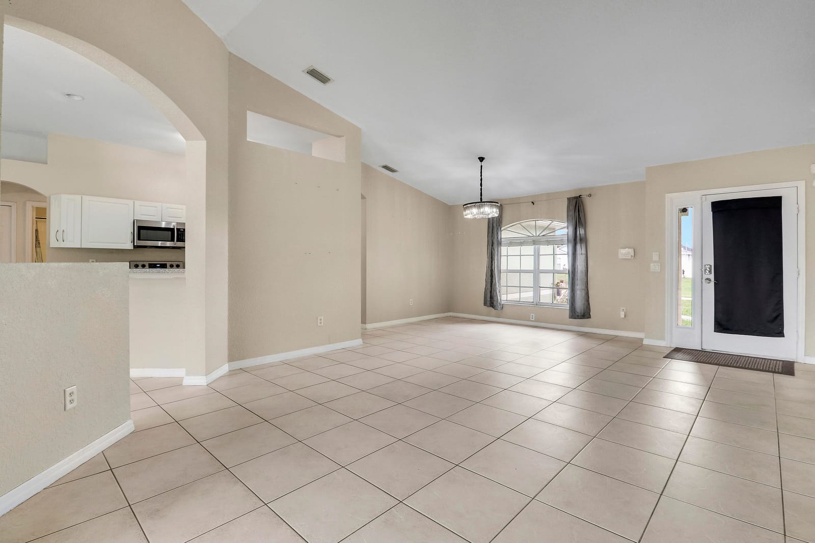 436 SW Bradshaw Circle — photo 8