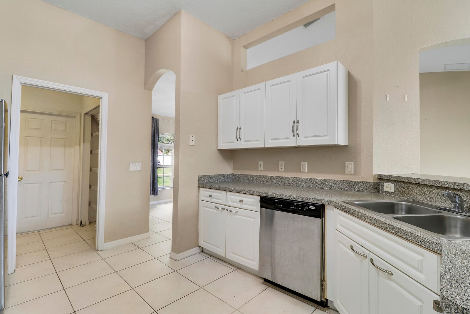 436 SW Bradshaw Circle — photo 10