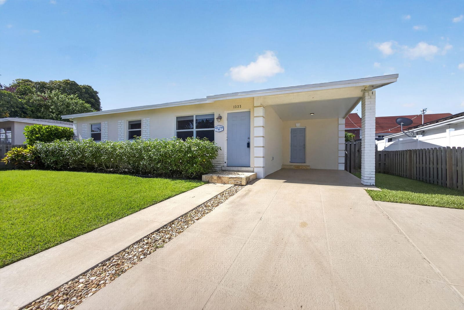 1333 W 31st Street, Riviera Beach, FL 33404 photo 4
