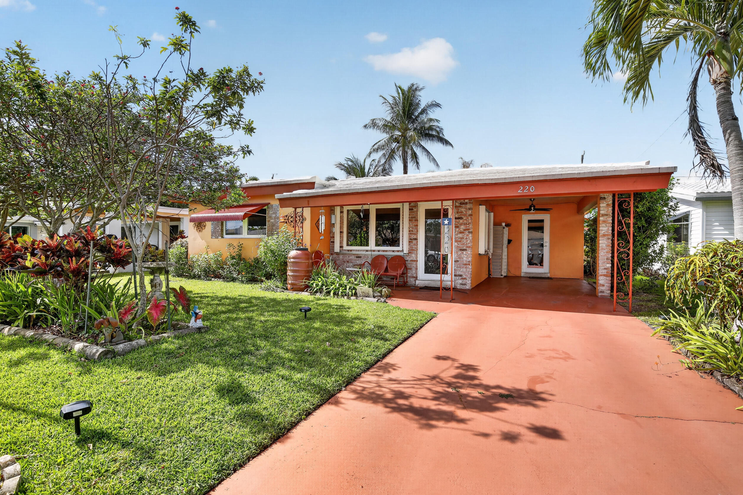 220 NW 48th Street, Oakland Park, FL 33309