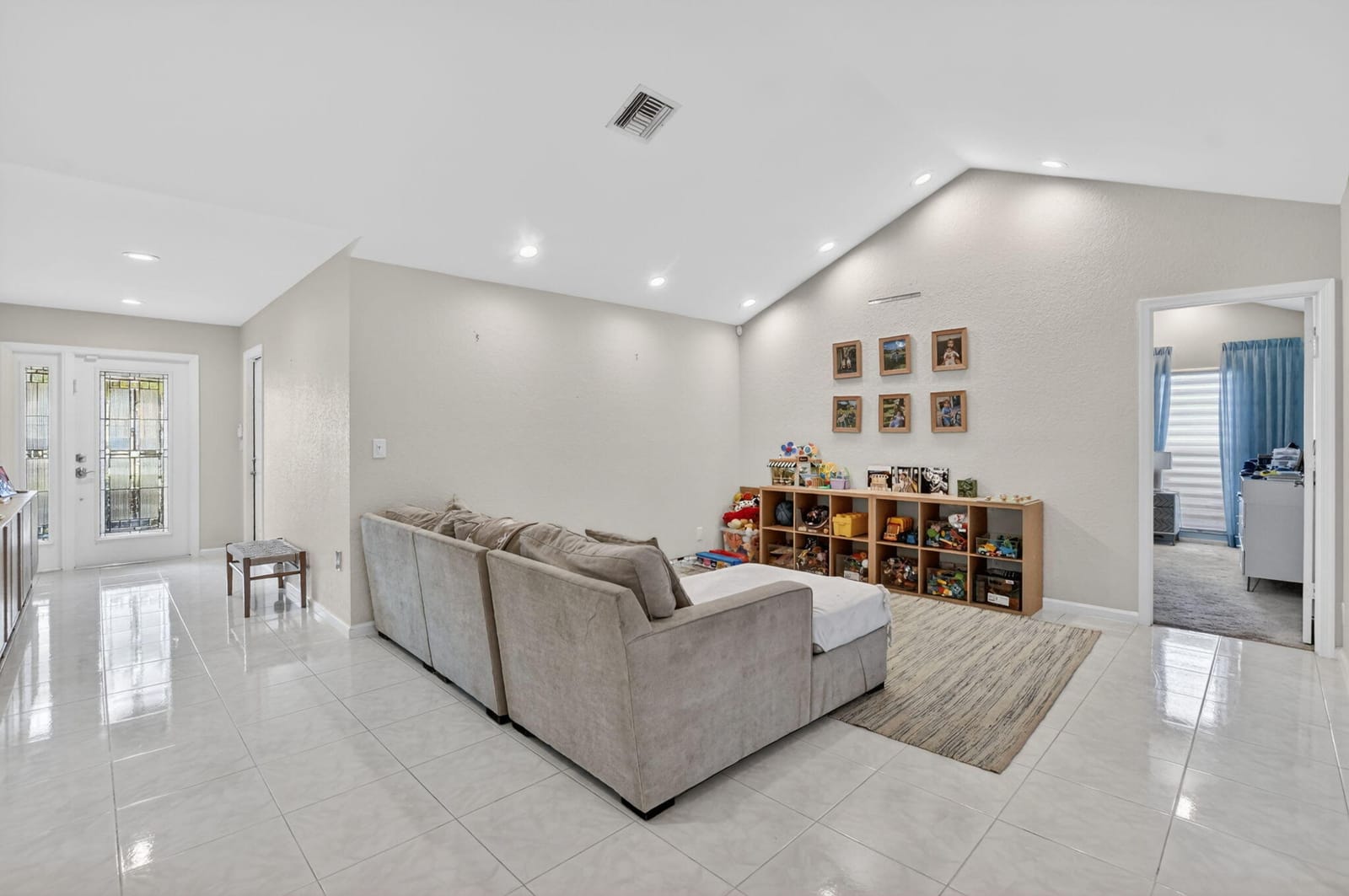 10065 Camelback Lane — photo 6