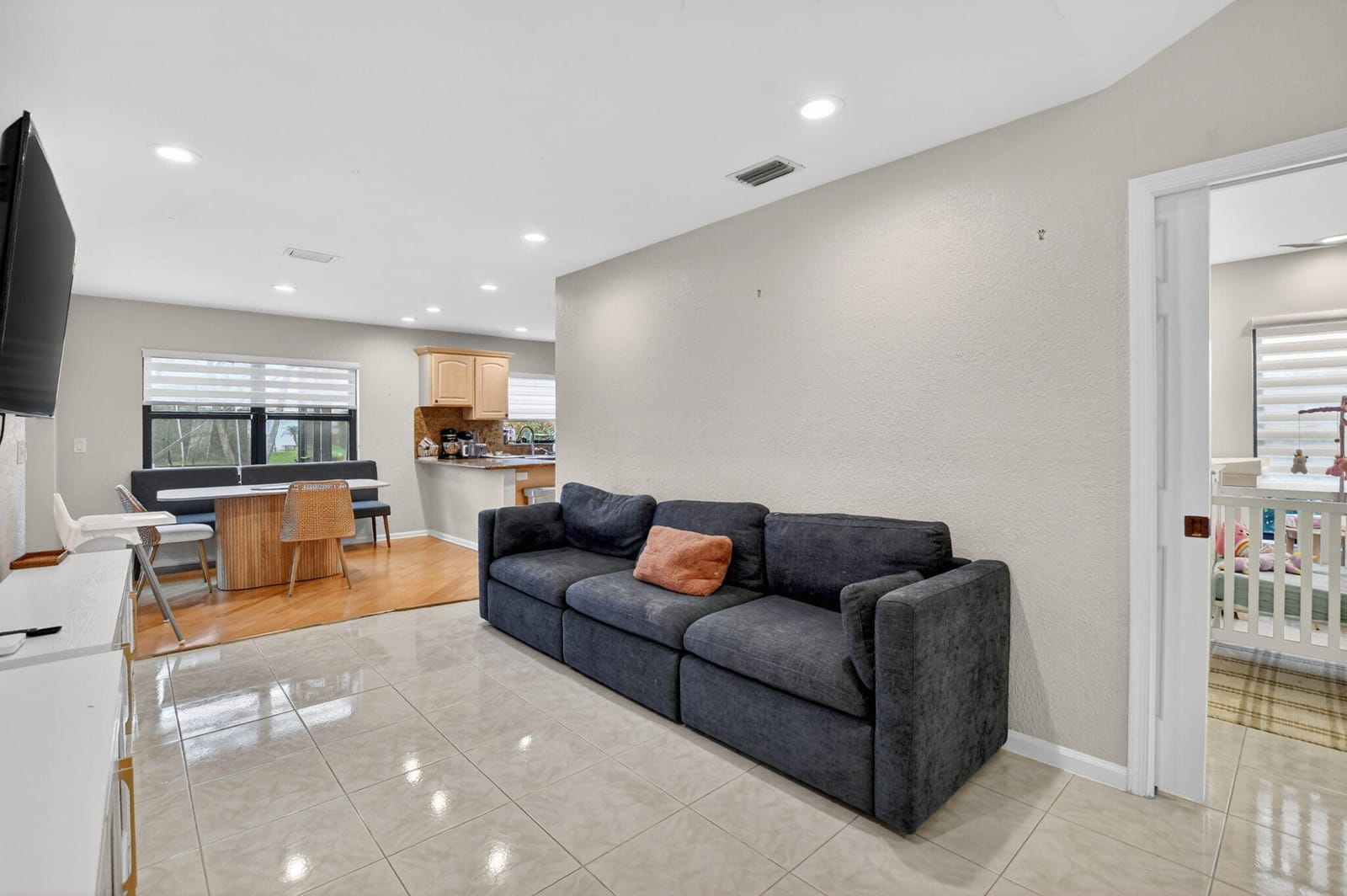 10065 Camelback Lane — photo 9