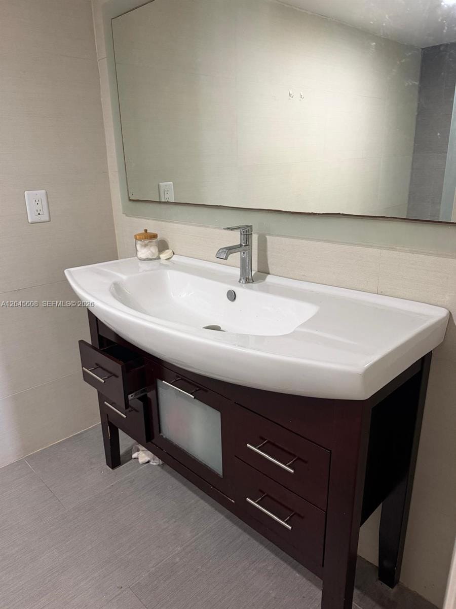 600 NE 36 Street PH22, Miami, FL 33137 photo 17