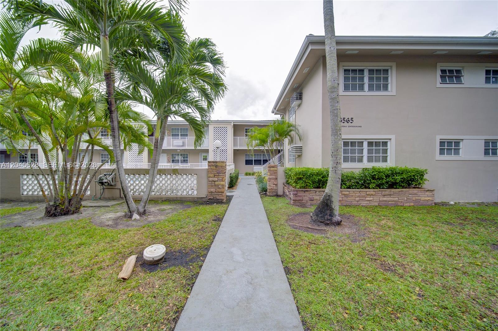 6565 Santona Street B19, Coral Gables, FL 33146, Coral Gables