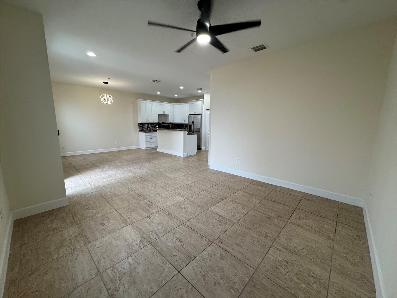 749 SW 3rd Avenue — photo 6