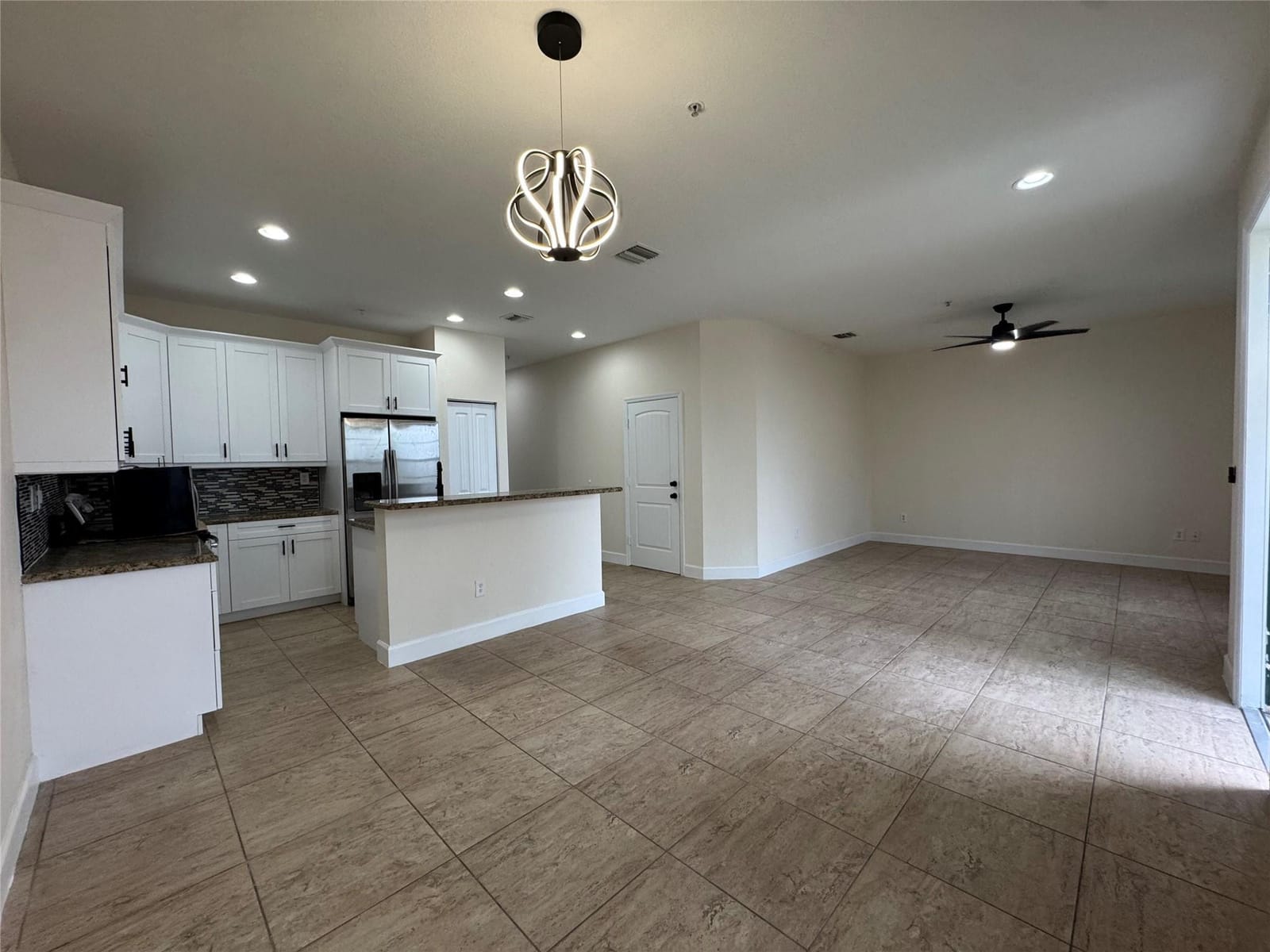 749 SW 3rd Avenue — photo 9