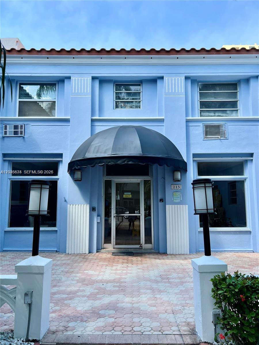 215 30th Street 22, Miami Beach, FL 33140, Miami Beach