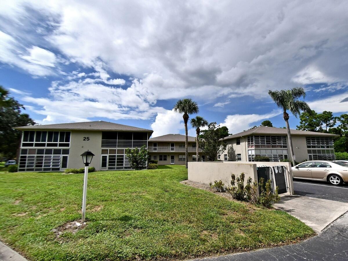 25 Lake Vista Trail 106, FL 34952