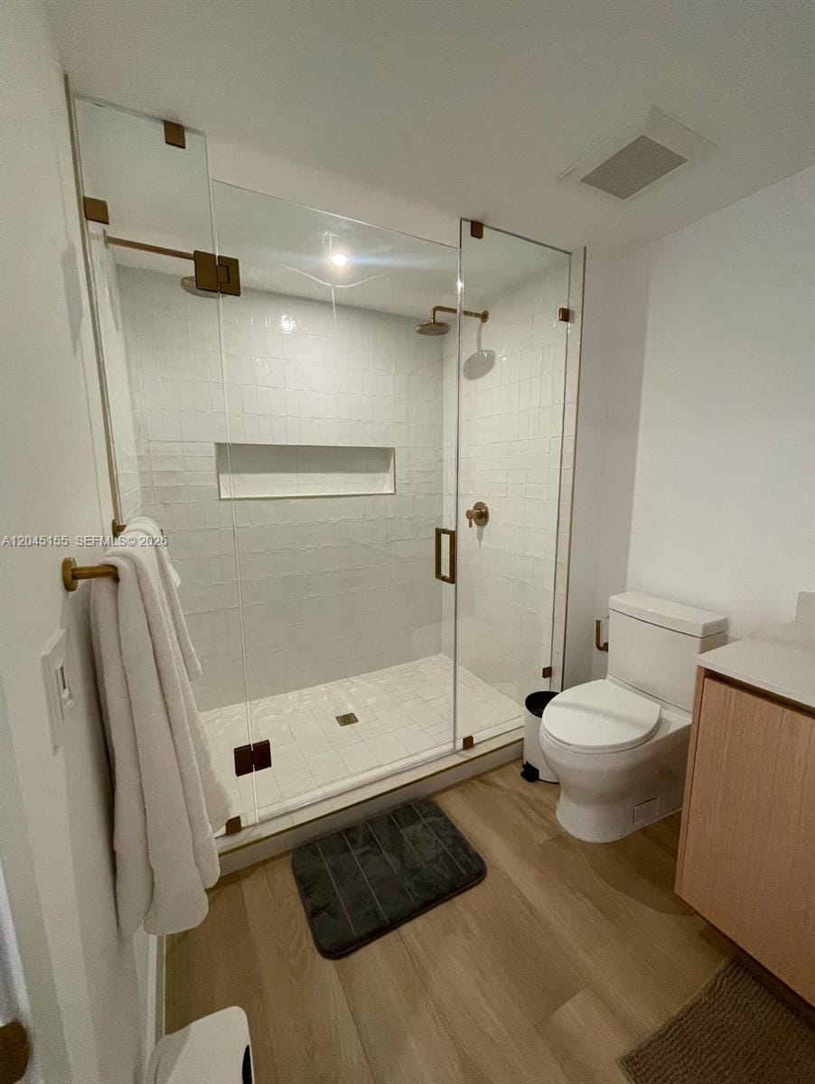 90 NE 32 819 — photo 12