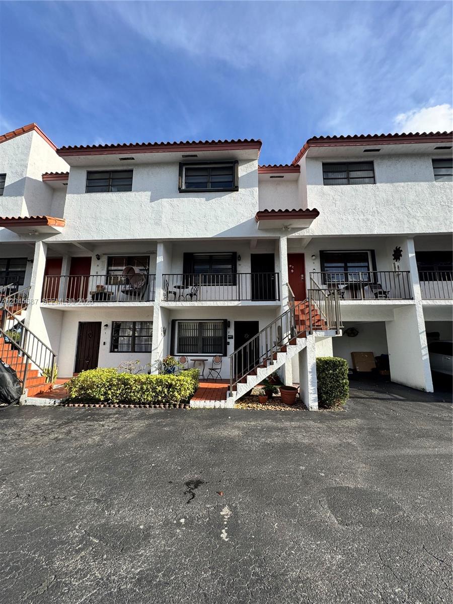 421 Swallow Drive 10, Miami Springs, FL 33166, Miami Springs
