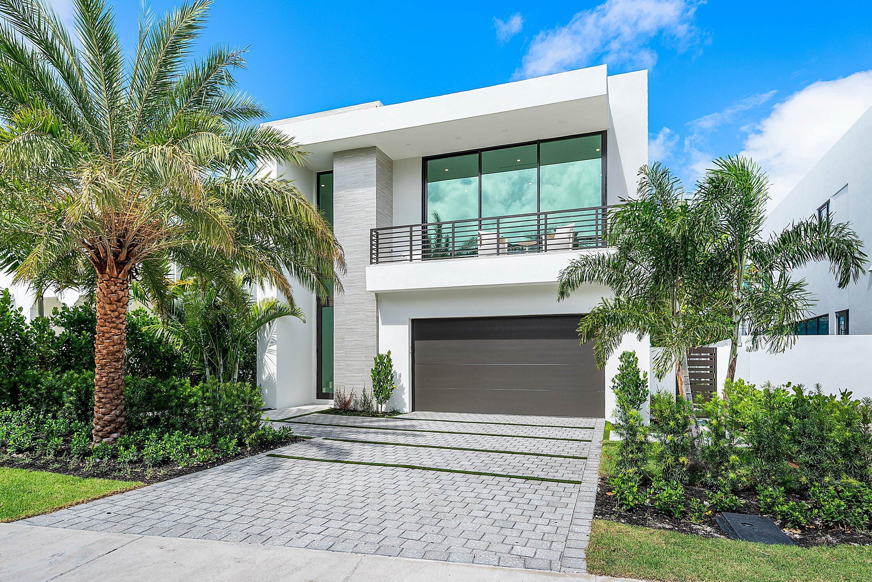 721 Lake Avenue N, Delray Beach, FL 33483