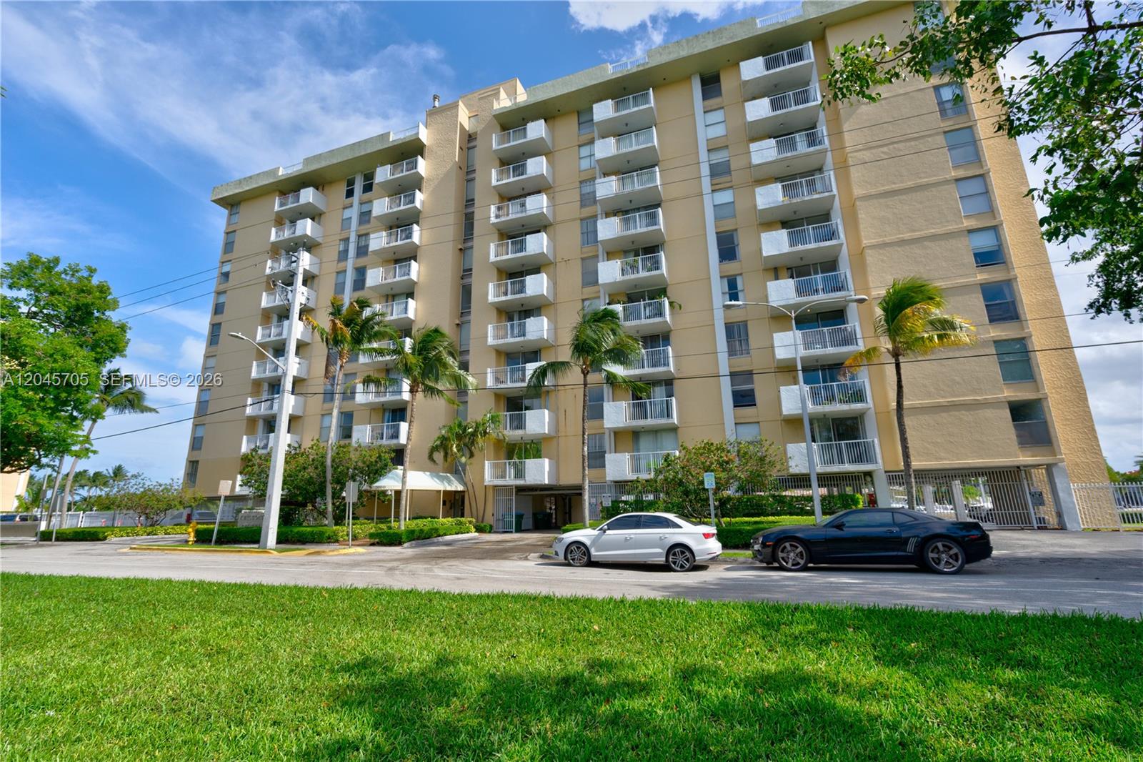 2000 NE 135th Street 908, North Miami, FL 33181, North Miami