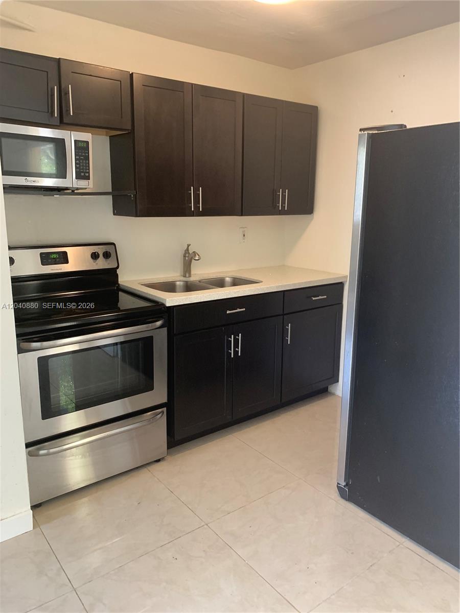 2715 Tigertail Avenue 109, Miami, FL 33133, Miami