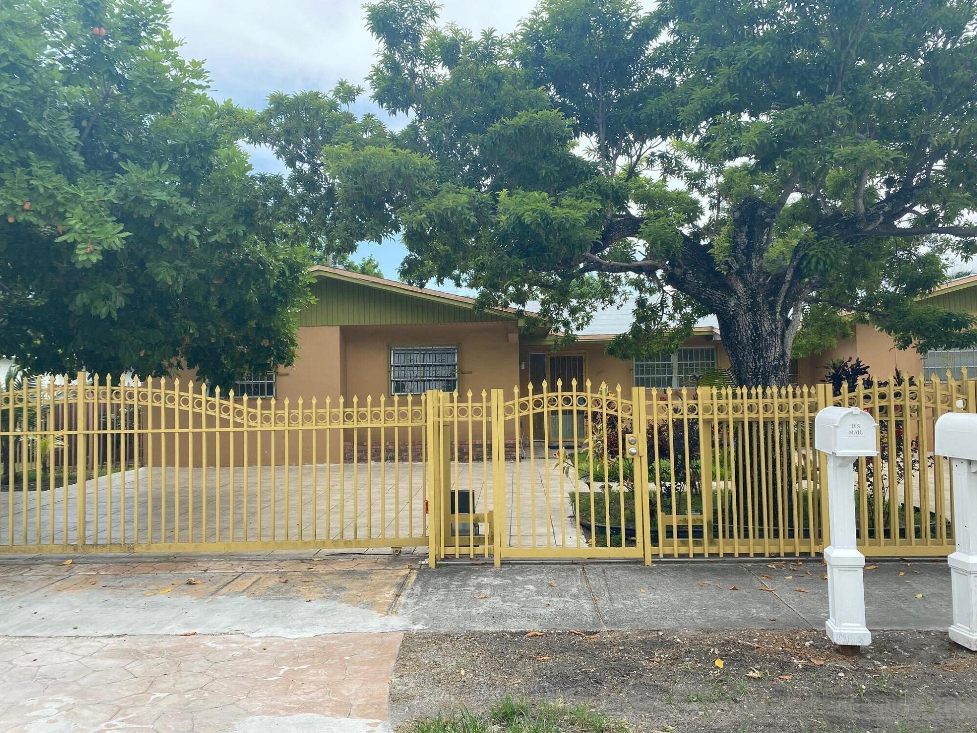 1050 NW 100th Street, Miami, FL 33150, Miami