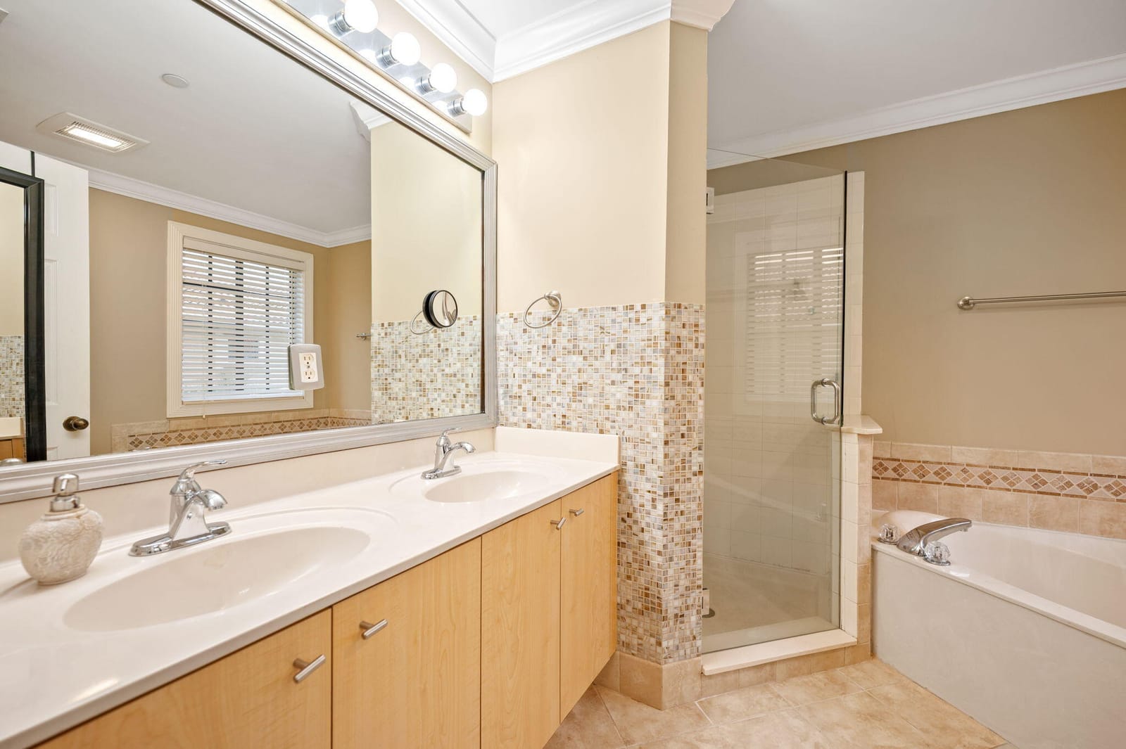 4212 Vineyard Circle, Weston, FL 33332 photo 15