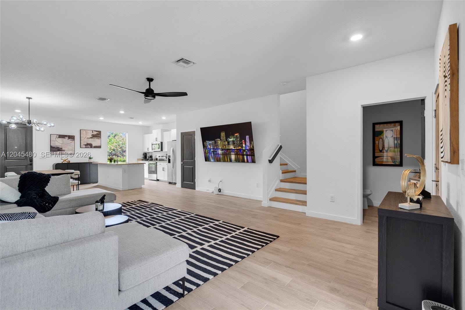 387 NW 17th Street — photo 2