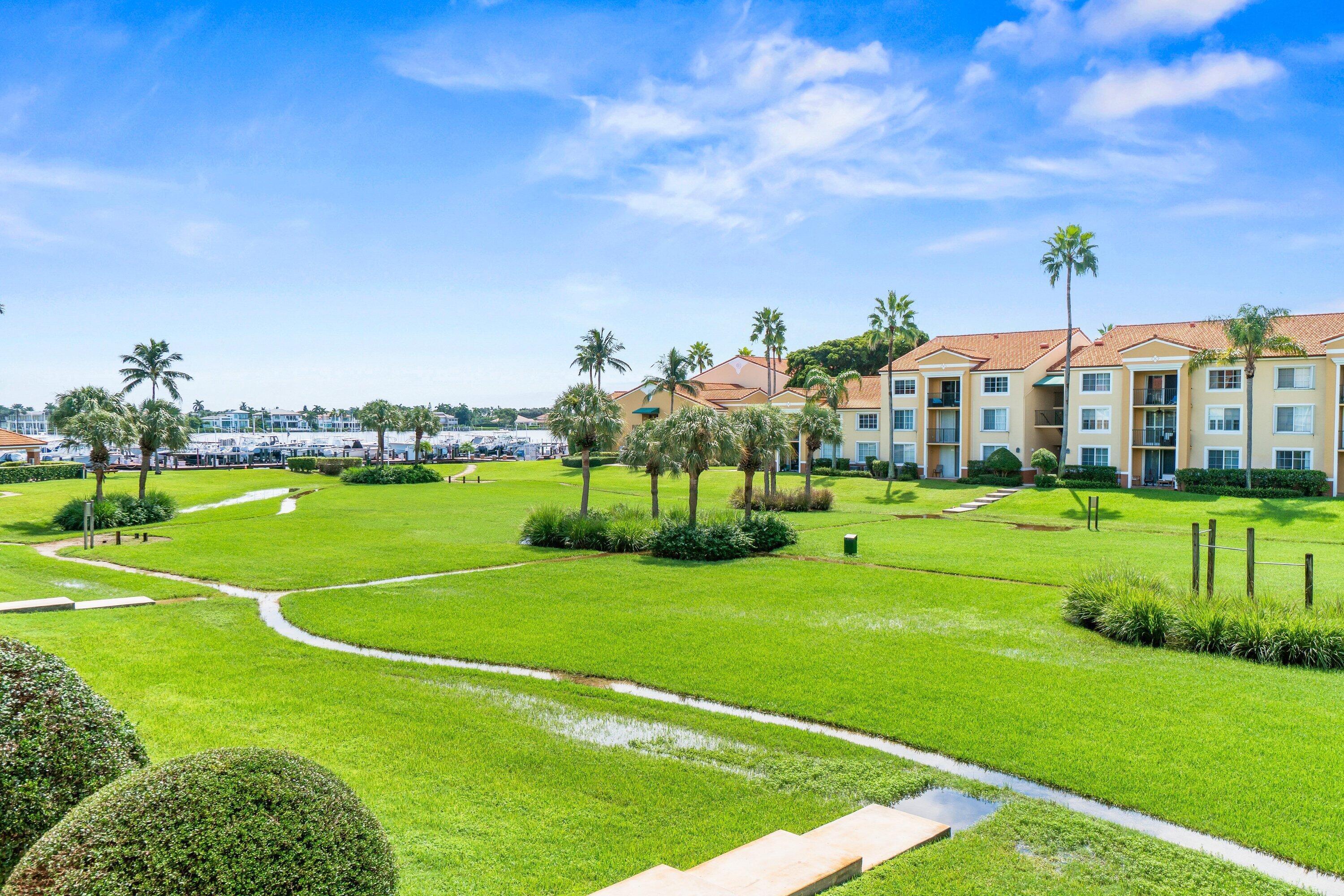 145 Yacht Club Way 210, Hypoluxo, FL 33462, Hypoluxo