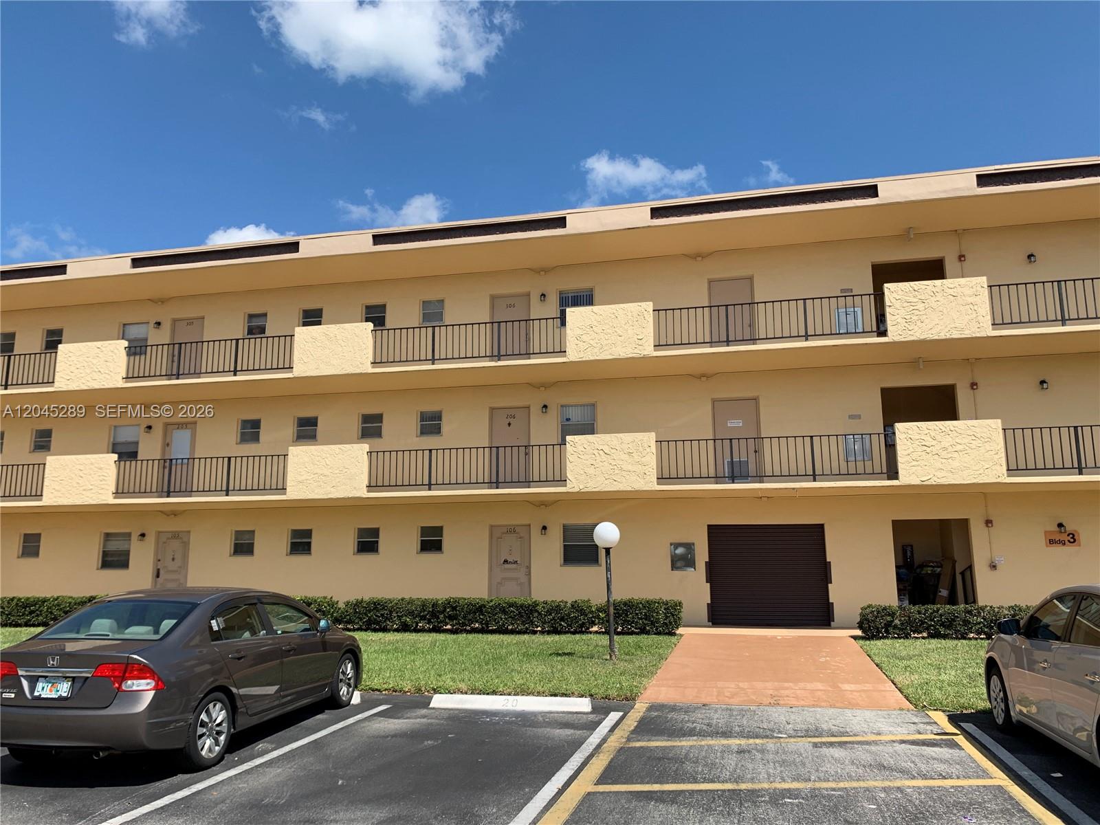 201 Berkley Road 204, Hollywood, FL 33024, Hollywood