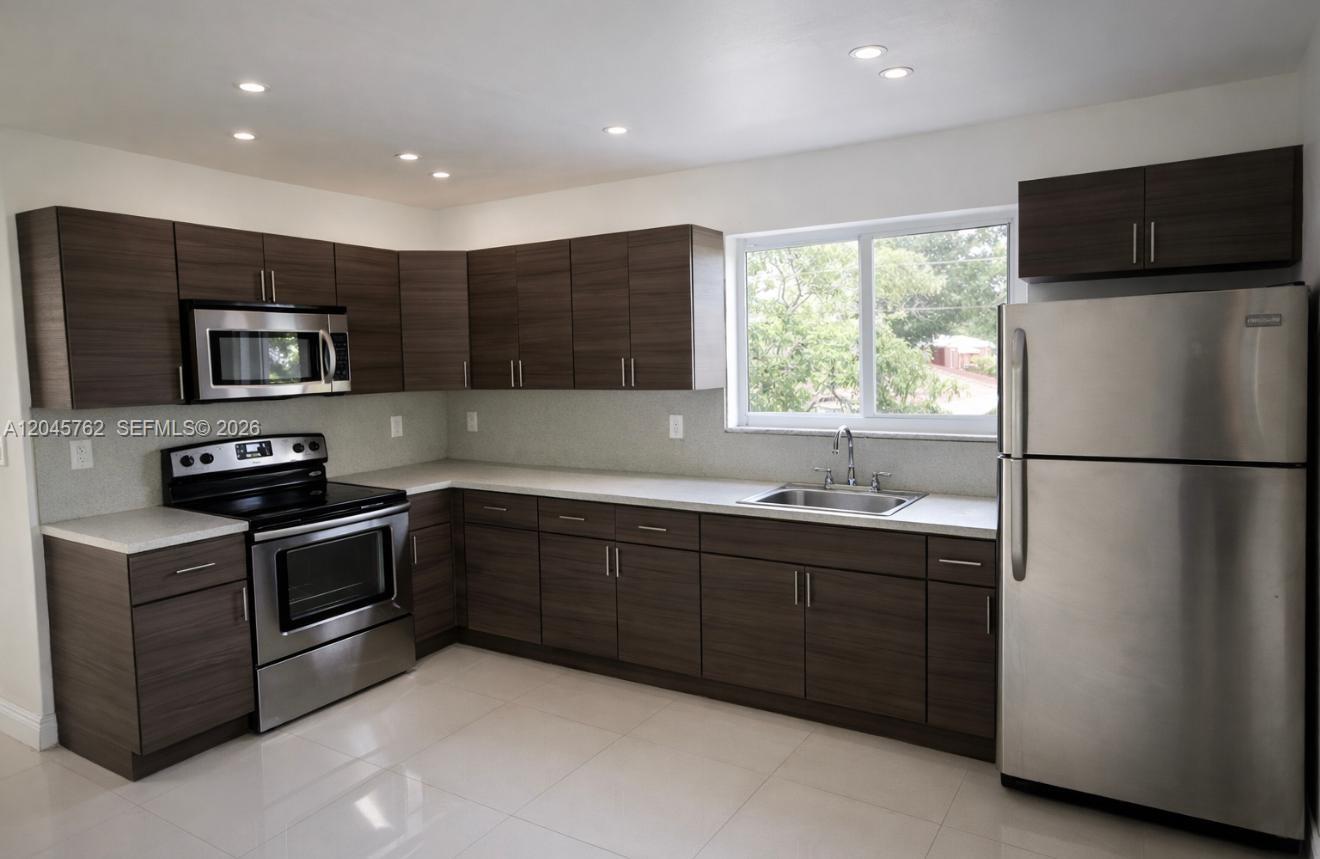 552 NE 61st Street 4, Miami, FL 33137, Miami